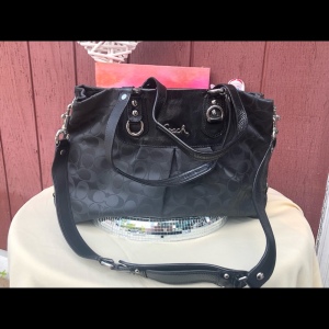 F15510 Lg Coach shoulder hobo black bag