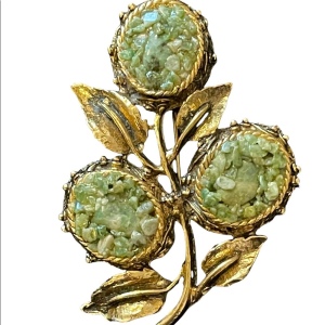 Vintage Jade chip antiqued gold finish LARGE flower brooch 3”