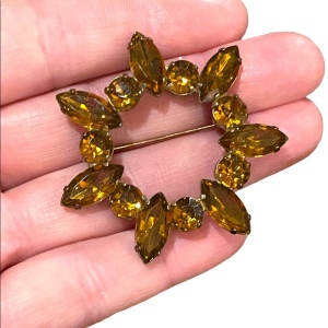 Vintage 1950s Amber crystal brown starburst brooch