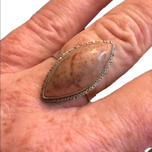 Silver vintage pink stone oblong elongated ring