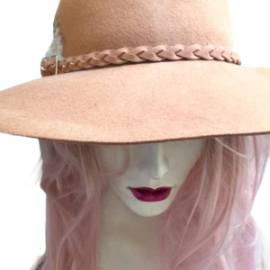 Beautiful felt wide brim hat tan brown Aldo