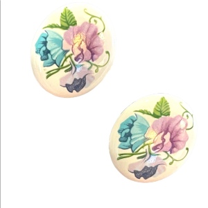 Vintage 1970s Hand painted Ceramic oval flower earrings