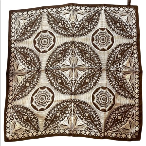 Adrienne Vittadini Brown cream silk lg mandala geometric design scarf