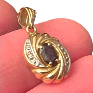 Lovely vintage 10k Gold diamond sapphire Pendant