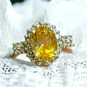 Vintage 10K Yellow Gold Citrine & diamond fancy Ring