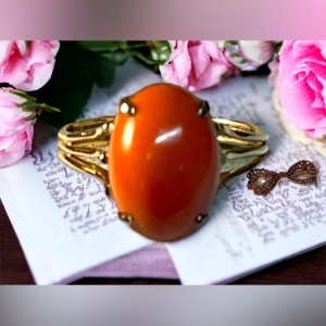 Vintage 14k gold Coral shell ring C1970s