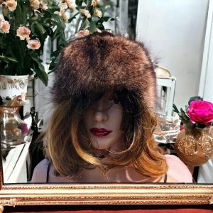 Vintage Raccoon Fur Hat 22” round beauty!