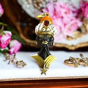 Antique 1800s Blackamoor Solid Gold Coral Enamel Pendant Italy Ruby Coral