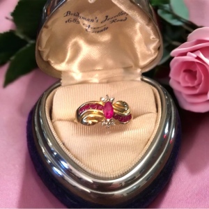 10k gold Ruby Diamond ring Beauty!