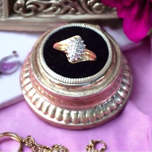 10k gold diamond ring vintage cluster dinner