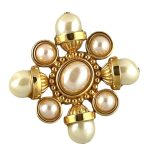 Vintage Magestic gold and faux pearl stunning brooch 1980s