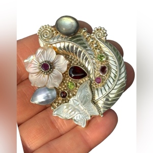 RARE Sajen 925 Sterling silver brooch pendant MOP garnet Butterfly flowers