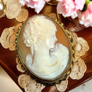 Large vintage carved shell cameo brooch pendant 51x40mm Gold filled