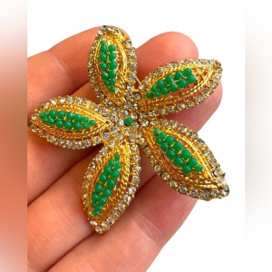 Vintage Green & clear crystal rhinestone flower brooch gold finish 2”