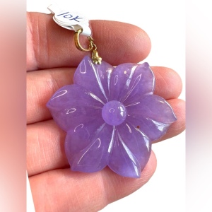 Lovely Purple lilac Jade 10k GOLD Flower pendent 2”