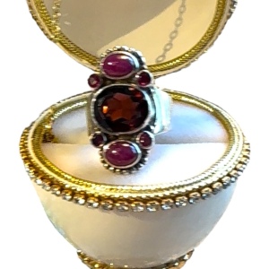 Lovely SAJEN Sterling silver Ruby & Rhodonite fancy BALI ring Sz 6