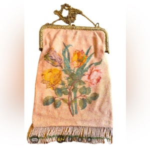 Lovely Early 1900s micro beaded purse flowers fringe Victorian art deco