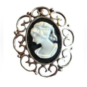 Vintage sterling silver 925 black & white silouette cameo brooch pendant