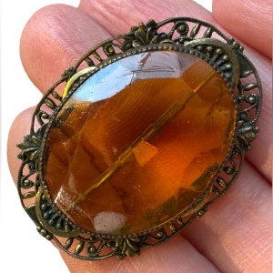 Vintage CZECH amber glass brassy finish filagree brooch