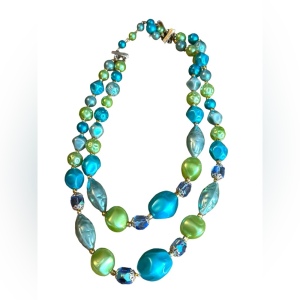 Vintage 1960s green blue lovely faux pearled crystal 2 strand necklace