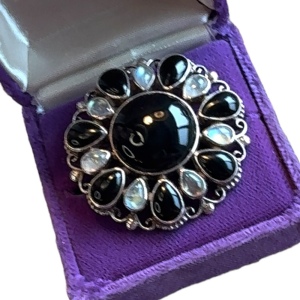 Lovely sterling silver 925 Nepal PTI black onyx & moonstone brooch pendant