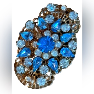 Vintage 1950s West Germany gold finish blue crystal fancy brooch