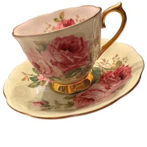 ROYAL ALBERT Bone China "American Beauty" Rare Teacup Saucer- 20th Anniversary