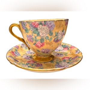 Vintage SHELLEY IVORY SUMMER GLORY CHINTZ CUP AND SAUCER WITH GOLD TRIM