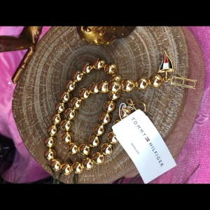 NWT Tommy Hilfiger 16” Gold bead necklace