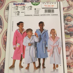 Burda sewing pattern childs bathrobe sz 3-8