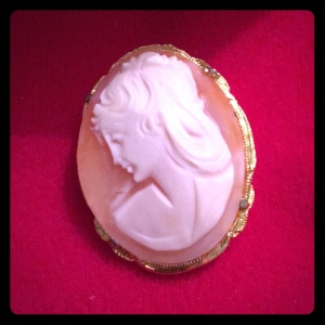 Vintage shell carved Gold plated cameo brooch