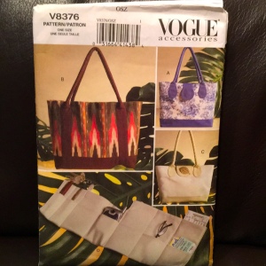 Vogue sewing pattern Totes & organizers NEW