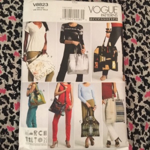 Vogue UNCUT sewing pattern Purses Bags