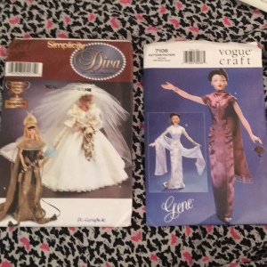 LOT of 2 Barbie doll clothes sewing pattern