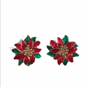 Vintage Holly Flower 🌺 holiday clip on earrings