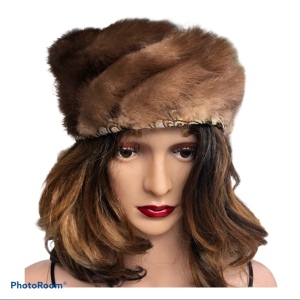 Vintage 1950s med mink fur hat