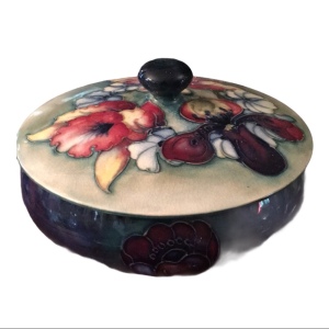 VTG Moorcroft Flower Lidded bowl ceramic England