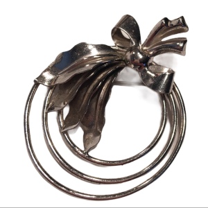 Vintage Boyd Bond Sterling bow wreath brooch