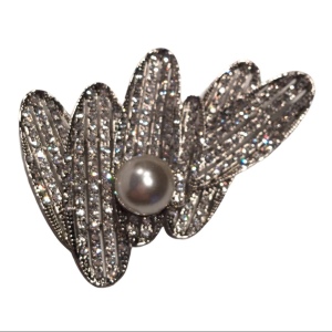 Large Rhinestone faux pearl brooch