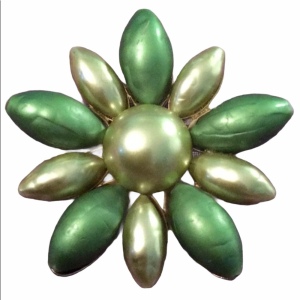 VIntage green faux pearl flower brooch 1960s