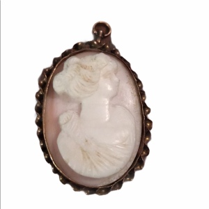 Vintage Angel coral ahell cameo pendant 12k GF