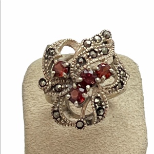 Sterling silver Garnet & Marcasite flower ring