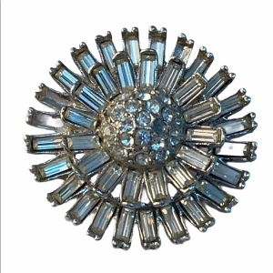 Vintage C1960 silver finish crystal round brooch