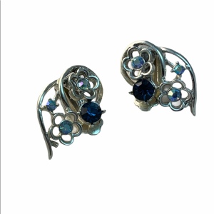 vintage crystalclip on earrings silver finish blue