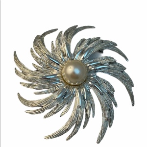 Vintage c1960s Silver faux pearl swirl brooch