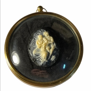 Vintage Peter Bates miniature framed cameo