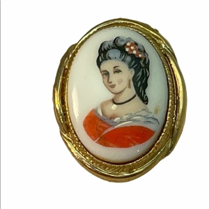 VTG Limoges style Cameo brooch lady gold finish