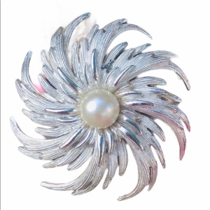 Vintage Sarah Cov Silver faux pearl swirl brooch