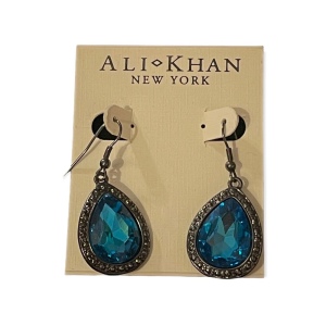 Ali Khan New York deep blue crystal tear drop dangle earrings