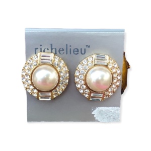 New Vintage Richelieu Clip on pearl rhinestones